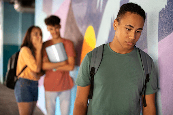 b-resol ayuda a los/as jóvenes a alzar la voz